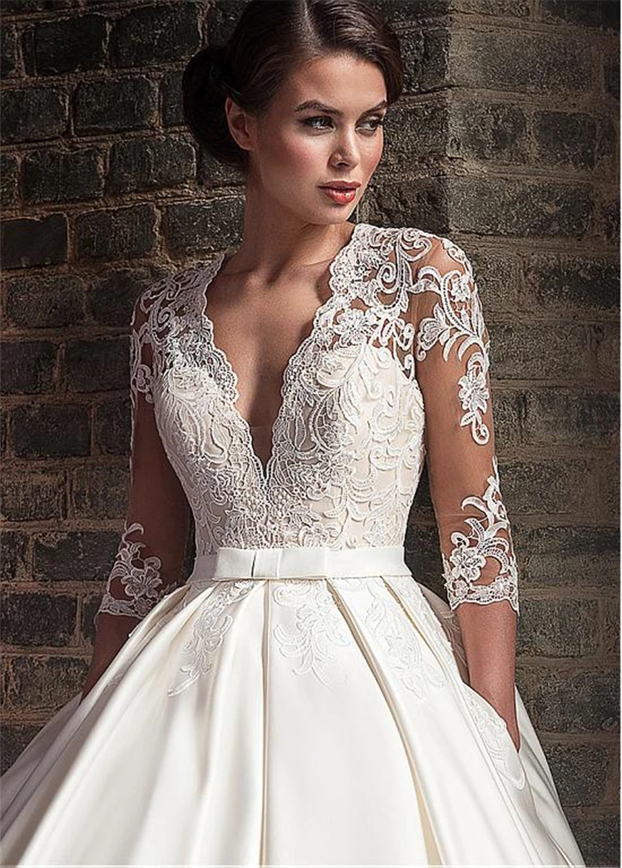 Satin wedding dress, sexy V-neck, lace decoration, seven quarter sleeves, pocket wedding dress