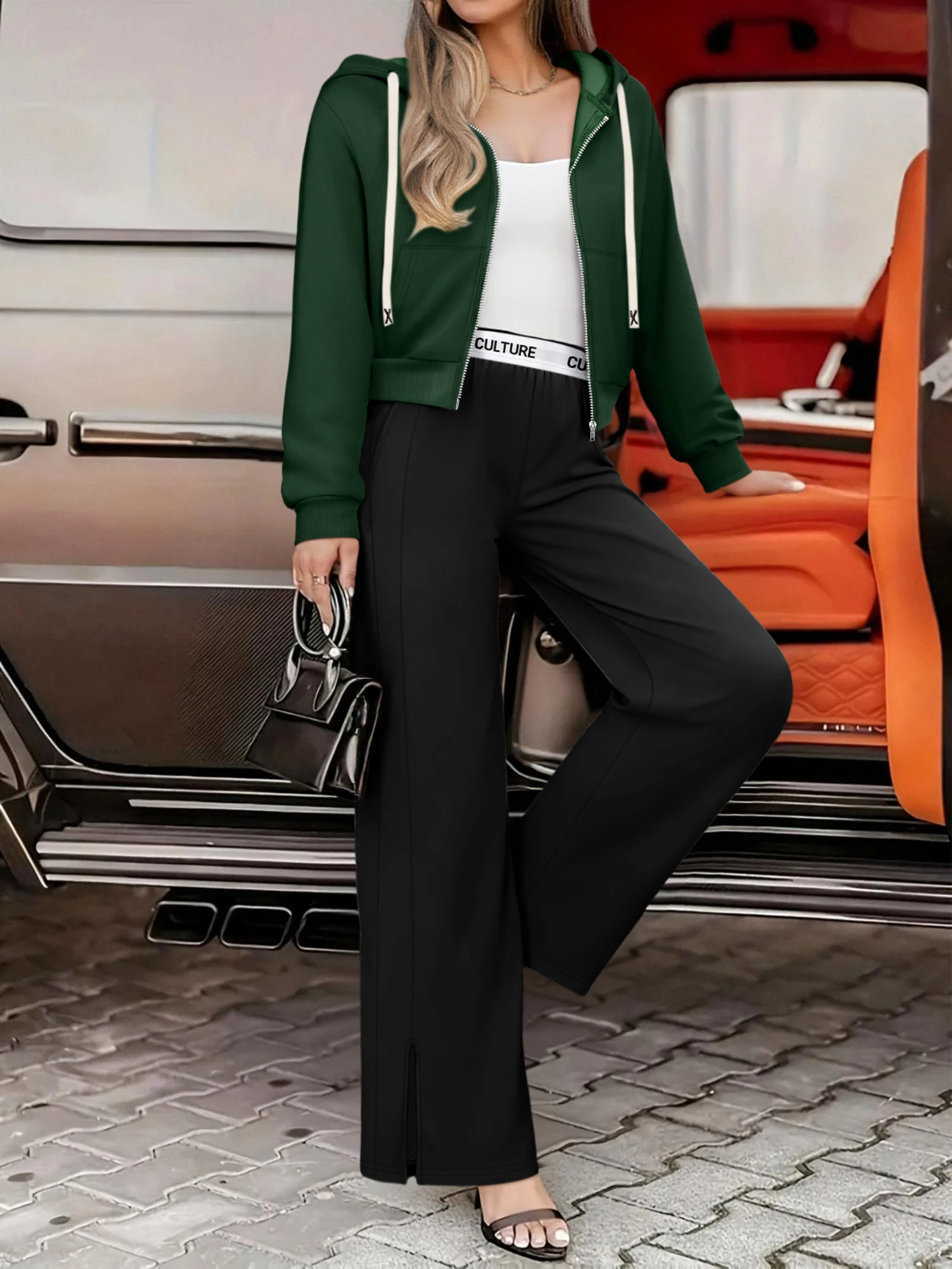 Jackets - 秋の女性用カジュアルなトラックスーツ。ドローストリング付きのフード付きジップアップジャケットと、スリット入りの裾が特徴のワイドレッグパンツ。ストリートスタイルに合うセットアップ。