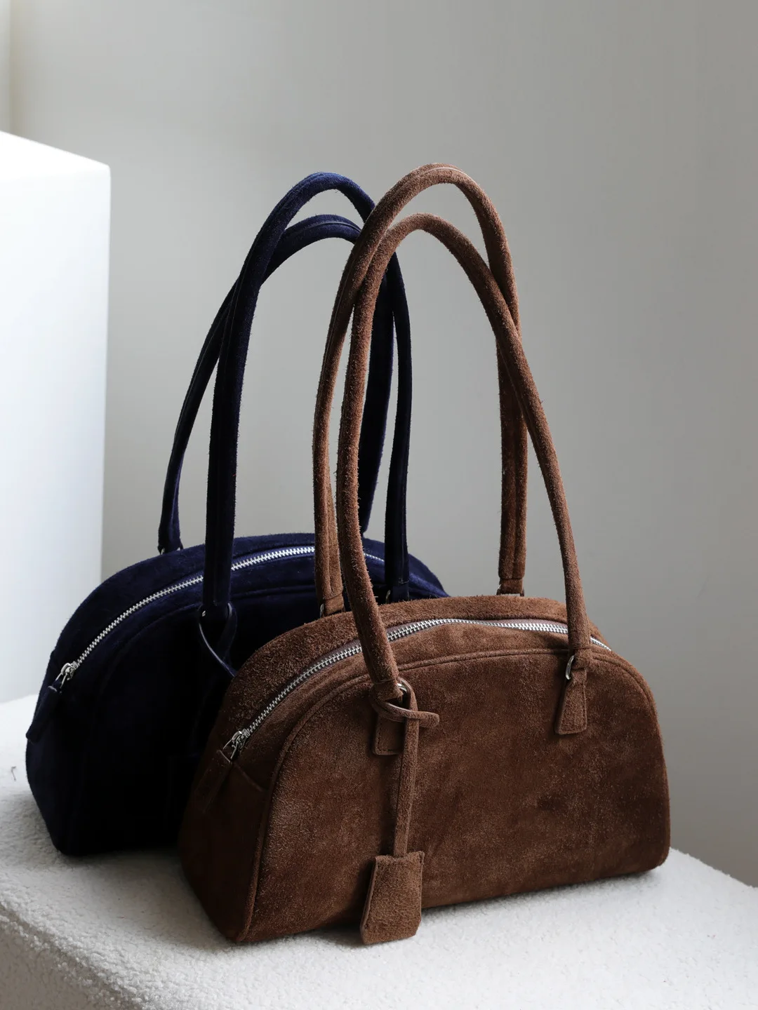 

Korean Sle Boston Bag Calfskin Leather Frosted Large Capaci Commuter Bowling Bag Underarm oulder Bag Casual Simple Sle