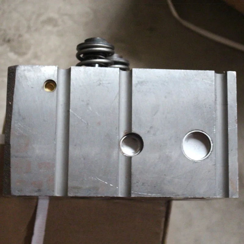 New FROLAN Heavy Duty Truck Cylinder Head Assembly Steel Replacement for Howo SITRAK SHACMAN FAW Model HOWO Parts & Accessories
