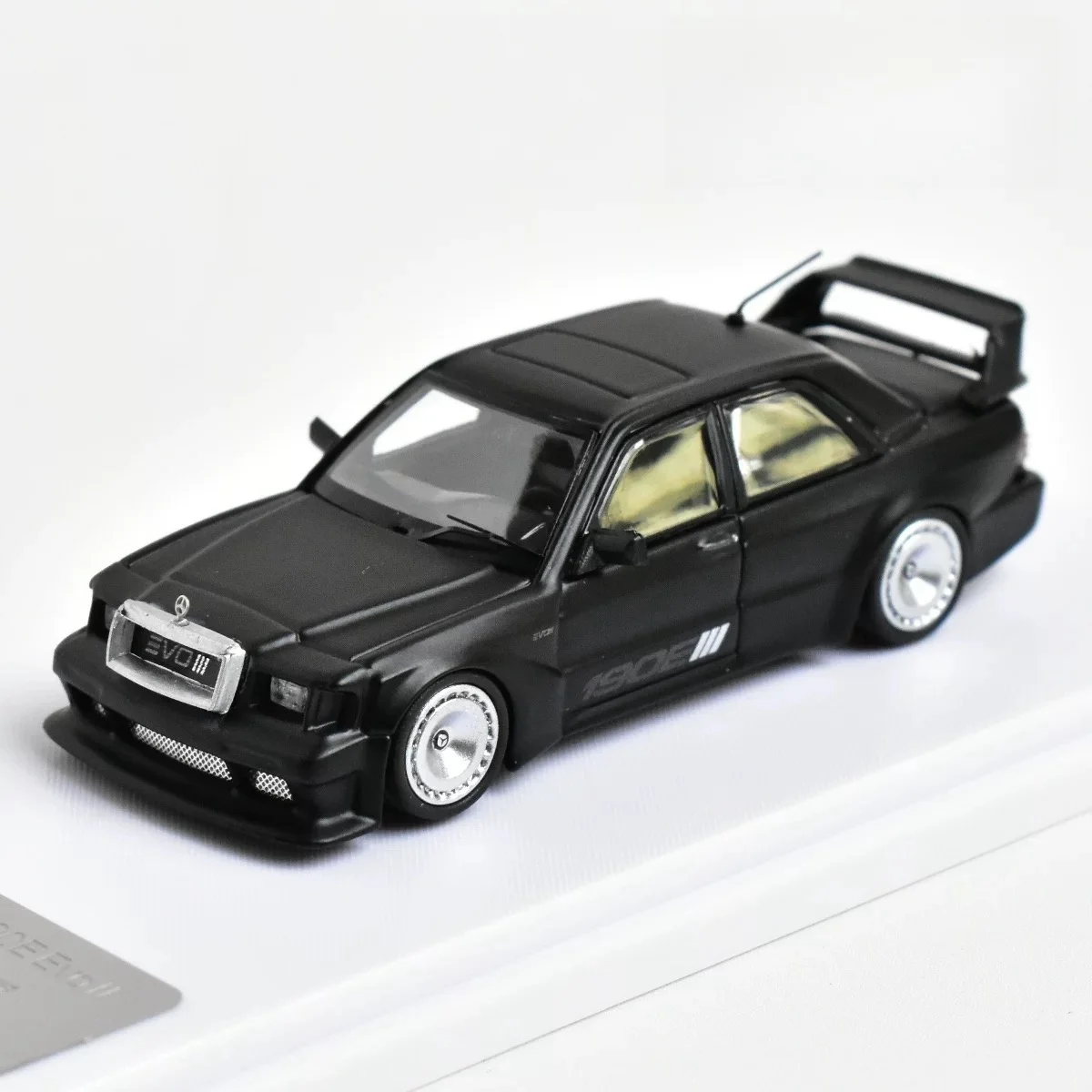 

BSC 1:64 BENS 190E EVO matte black alloy model