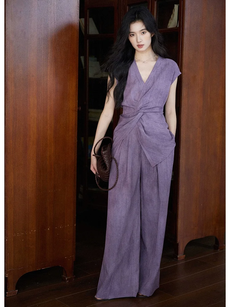 

Комплект из двух предметов: фиолетовые брюки с широкими штанинами и поясом, с эффектом специальной окраски, и топ с высокой талией, в винтажном стиле, для женщин