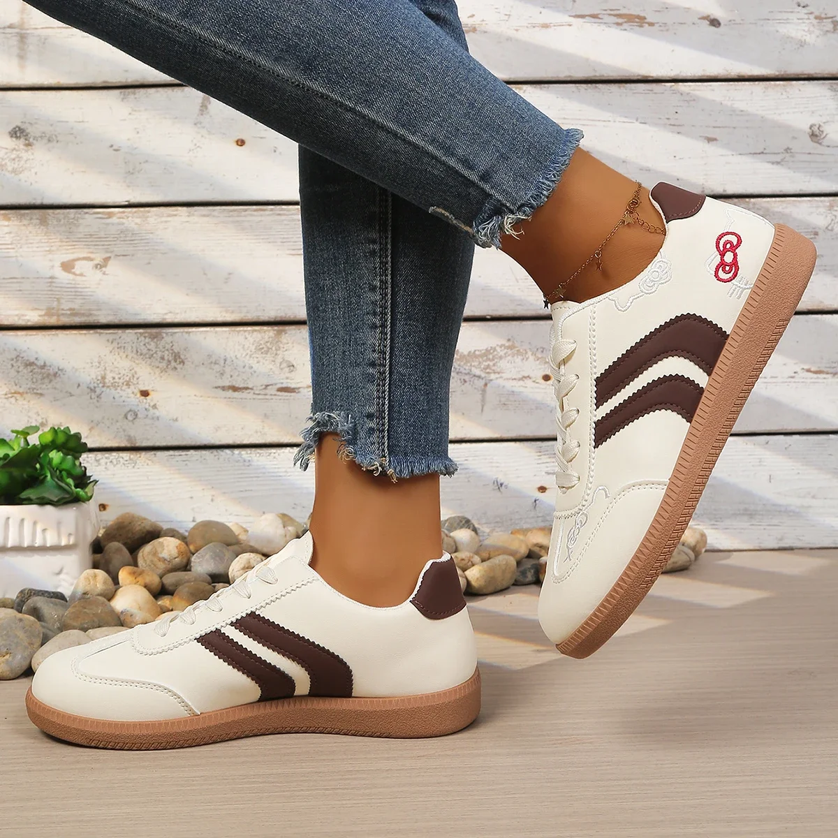 Koreanischer Stickerei-Stil 2026 Neue Damen-Trainingsschuhe, Vielseitige Casual-Sport-Ultra-Leichte Flache Weiße Sneaker – Detail 5