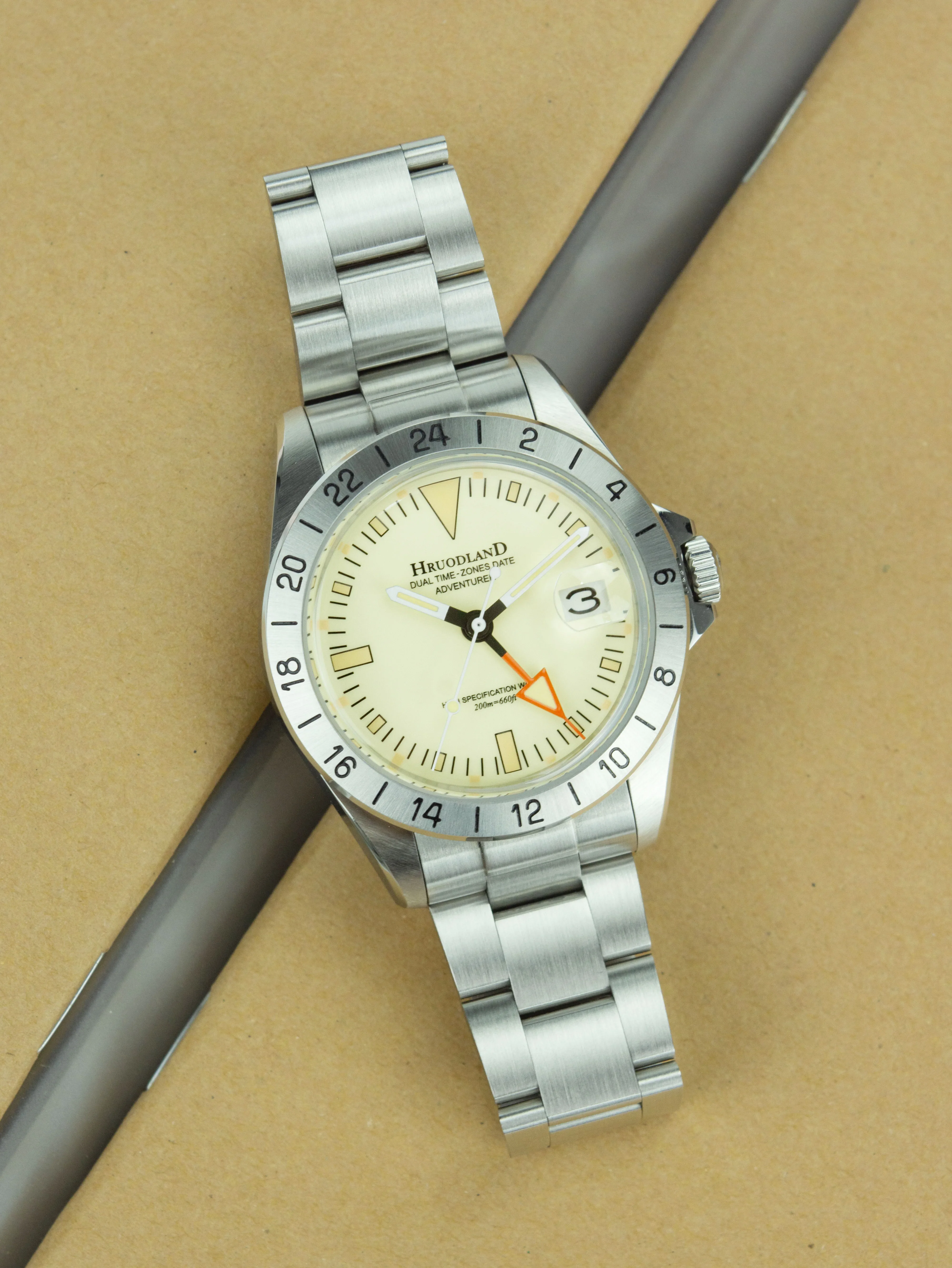 Hruodland F023 Retro Men Classic GMT Orologi Vetro zaffiro Giappone NH34 Orologi da polso subacquei meccanici automatici in acciaio inossidabile