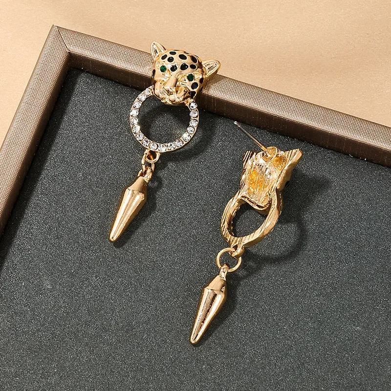 Statement Gold Color Leopard Head Dangle Earrings for Women Gifts Fashion Retro Zircon Inlaid Punk Embossed Earrings Jewelry