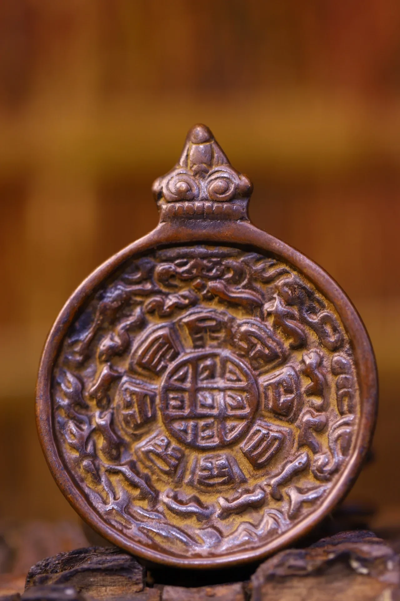 

3-дюймовая коллекция тибетского храма, старая бронза, киноварь, Garuda Dhwaja, девять палац, восемь триграмм, подвеска в виде карты Будды, амулет Dharam