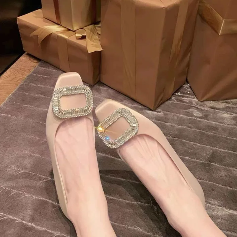 

Low-Heel Square-Toe Single Shoes for Women with Water Diamond Buckle Silk Satin Slip-On Flat Bottom Shoes Versatile And Stylish
