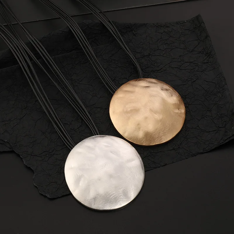 ALLYES Vintage Big Round Pendant Necklace for Women Simple Gold Silver Color Matte Metal Leather Necklaces Sweater Chain Jewelry