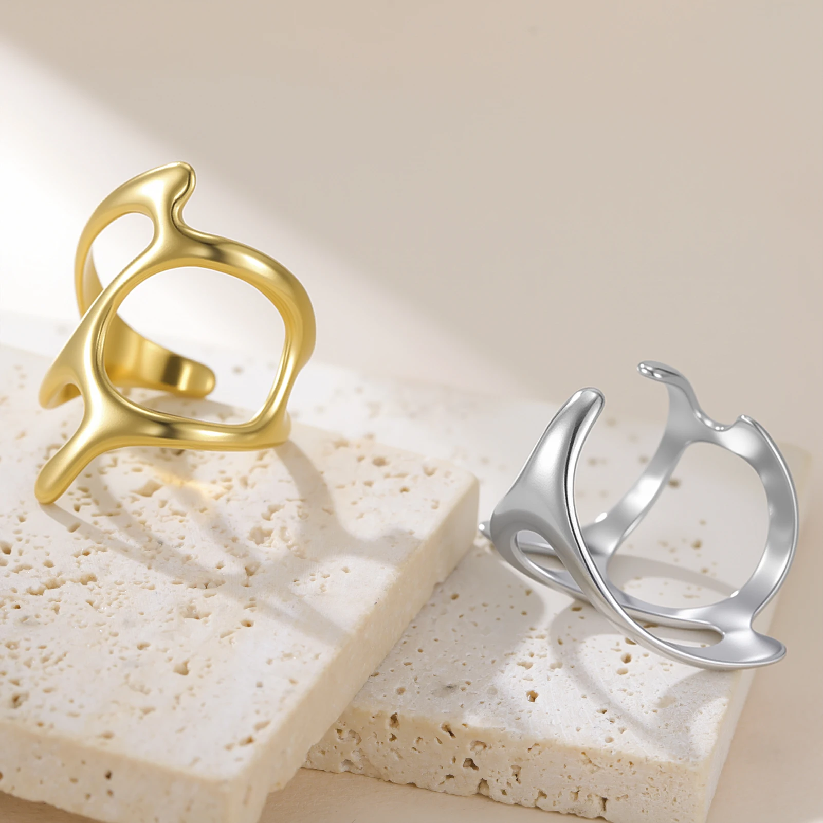 Fashion Lucky Stainless Steel Five-Leaved Flower Rings for Women 18K Gold /Silver Color Waterproof Ring Jewelry Accessories