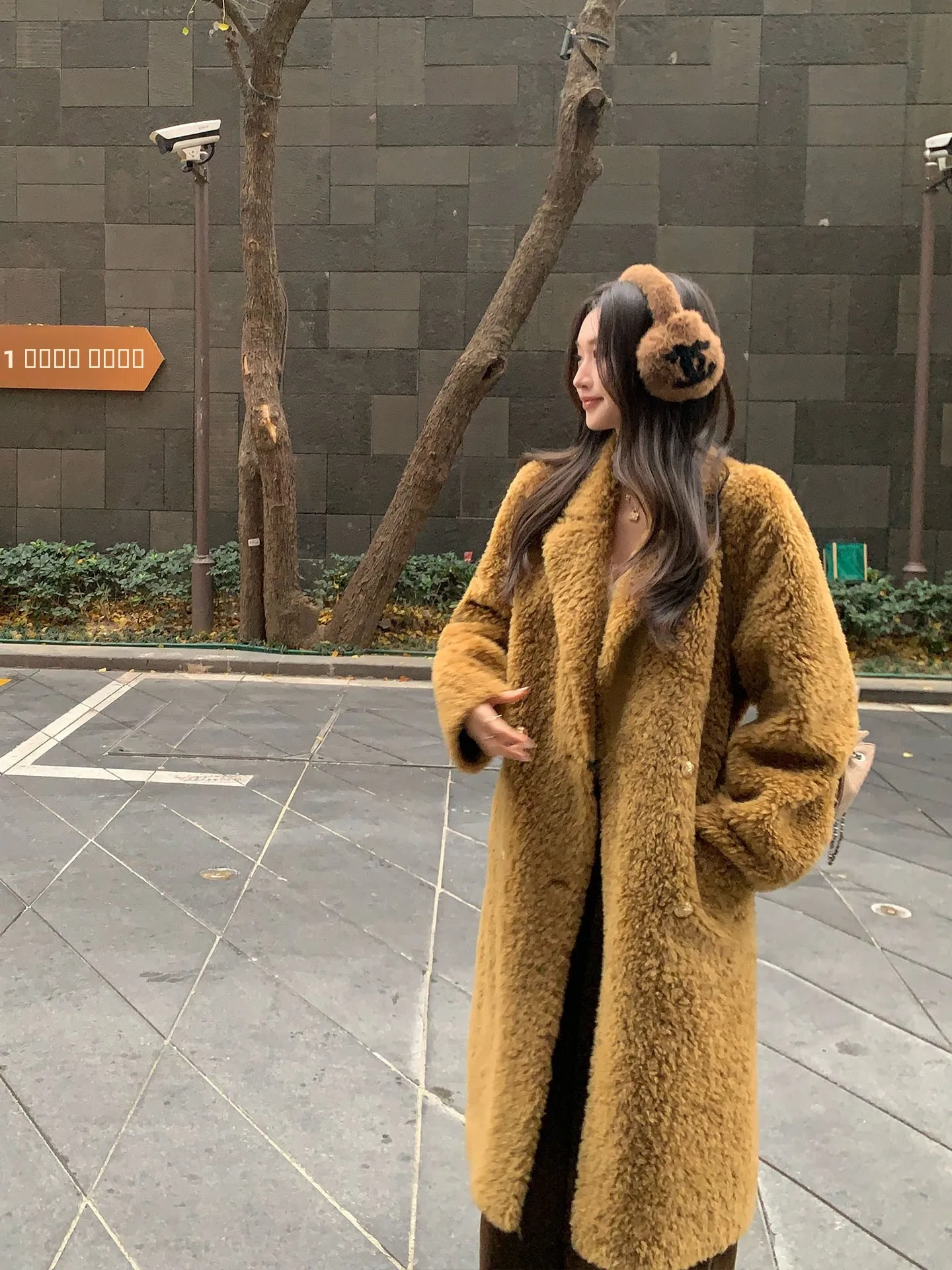 

GG Зима 2025 Новое женское пальто из овчины с интегрированной кожей и мехом, средней длины, теплое, повседневное, на двойной пуговице