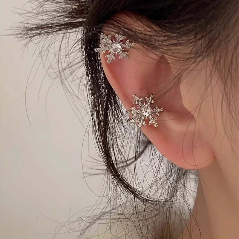 Zircon Snowflake Ear Clip for Women Cute Exquisite and Luxurious High-End Earrings Fine Jewelry Minimalist Accessories