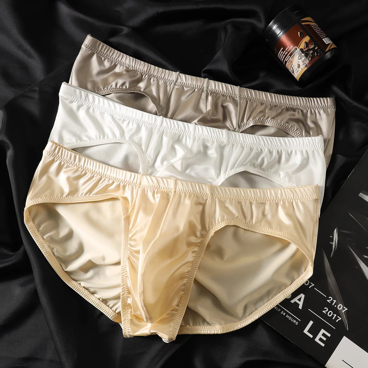 Men's Underwear Satin Smooth Low Waist Triangle Briefs Comfortable Lightweight Sexy Breathable Underpanties