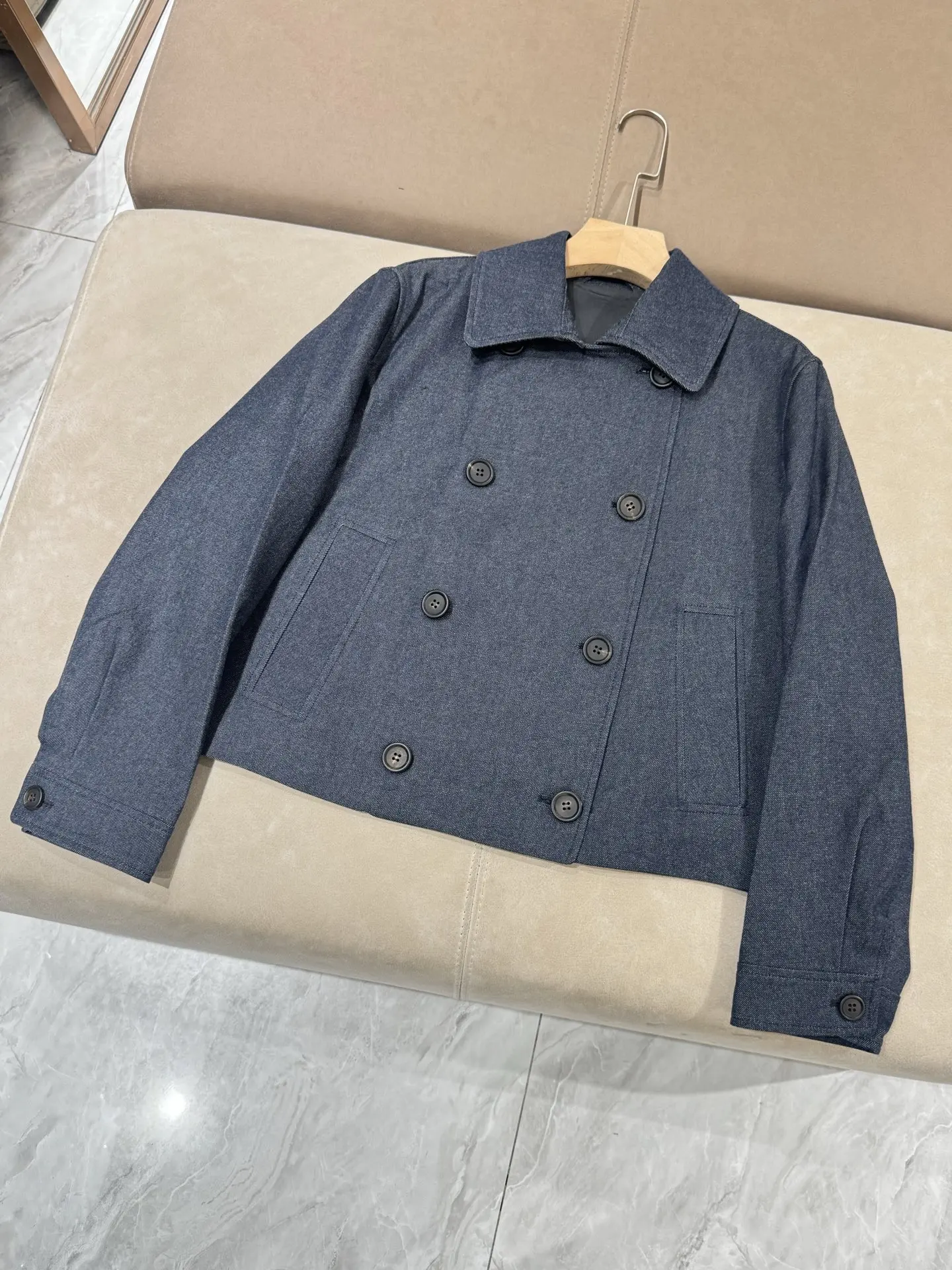 

New Women's Double-breasted Denim Jacket Fashionable All-match Casual Top