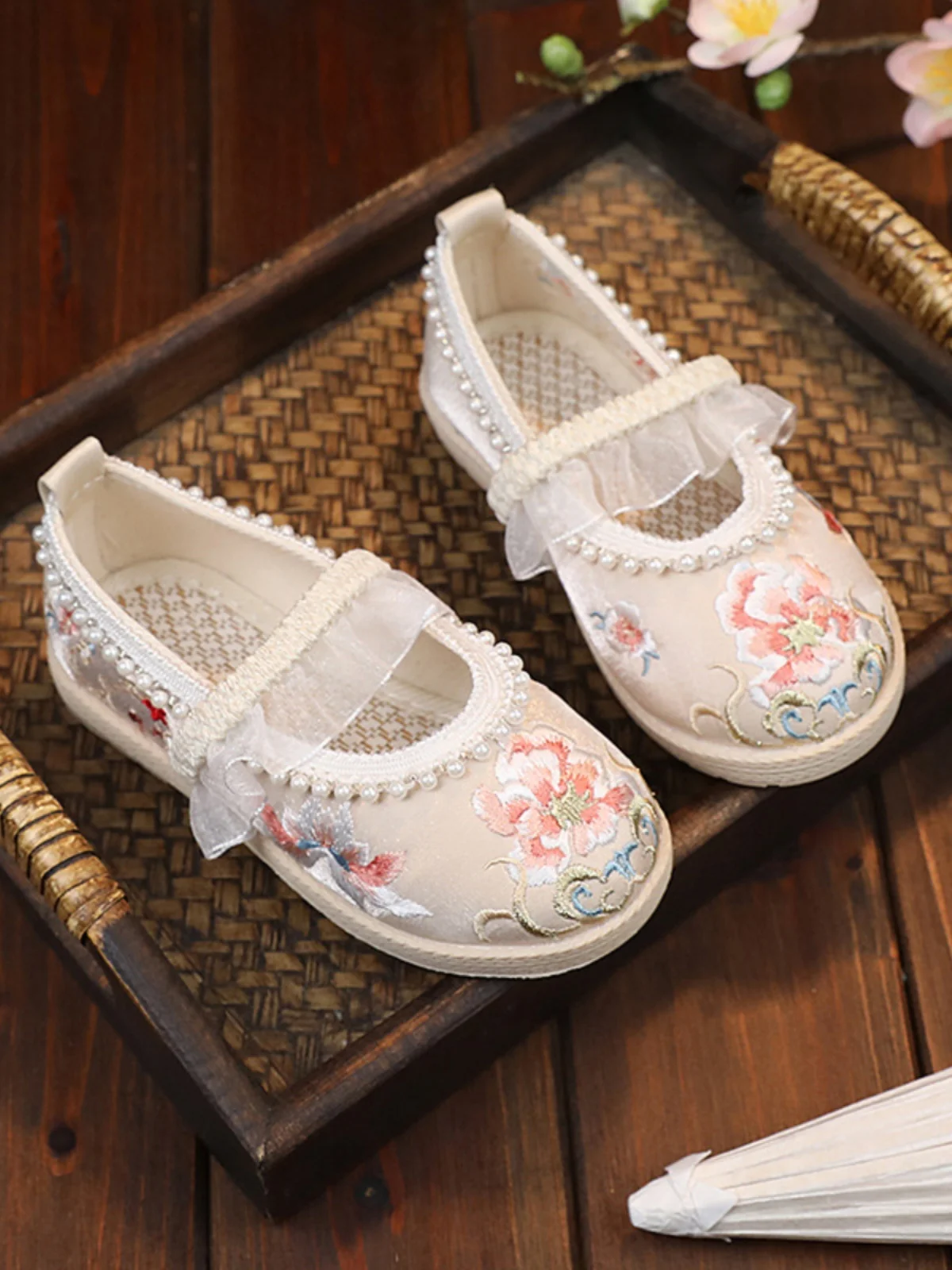 Children's Hanfu shoes Princess classmates ancient clothing 2024 new autumn girls ancient style embroidered shoes