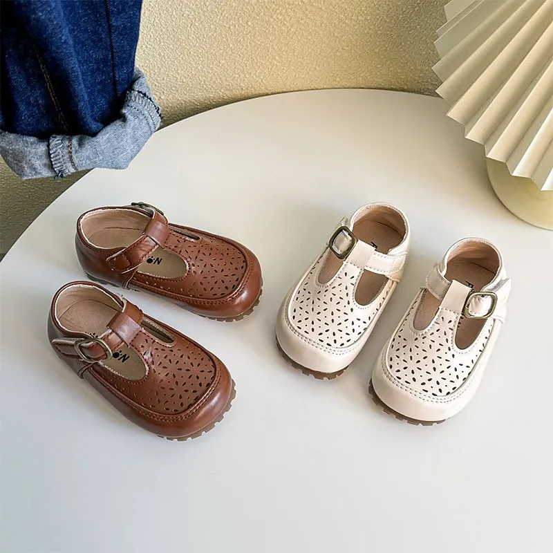 

Baby Walking Shoes Soild Color Versatile Kids Flat Shoes Hollowed-out Trendy 2026 New Fashion Toddler Casual Princess Shoes
