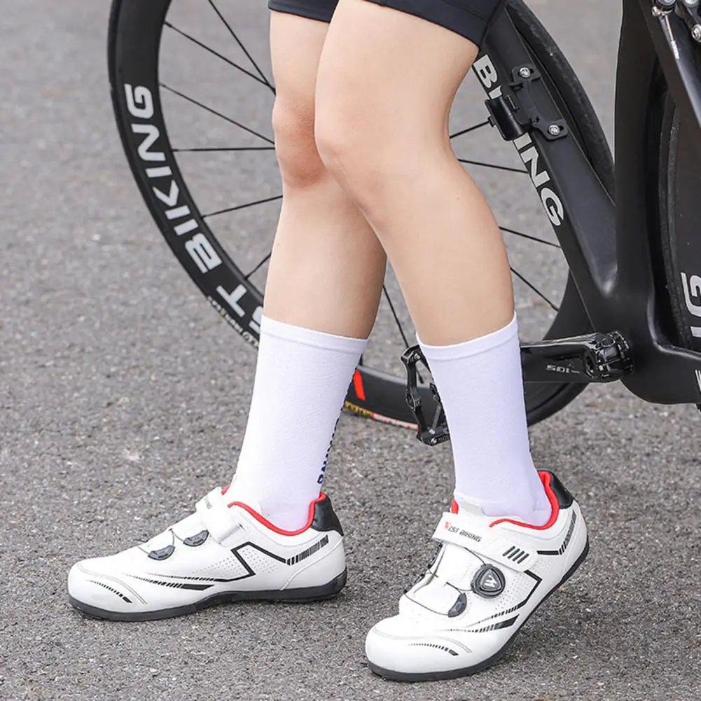 1 Pair Breathable Cycling Socks Anti-Skid Non-Falling Long-Lasting Wear Resistance Riding Socks Unisex Supply