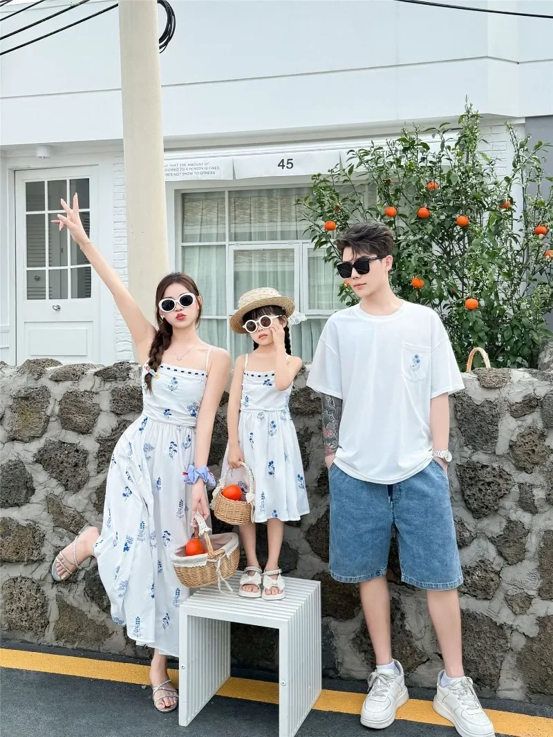 

Parent-child Mom Daughter Holidays Dress Coat Sister Brother Clothes Family Vacation Matching Couples Outfits Dad Son T Shirts