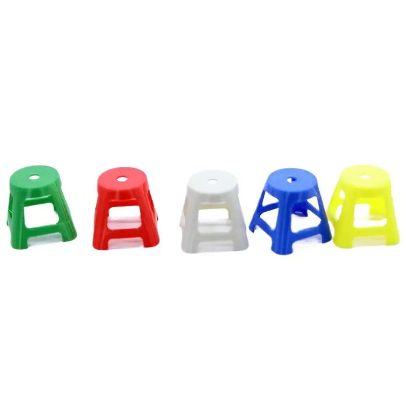Mini taburetes de plástico de simulación para niños, sillas pequeñas, modelo 1/12, muebles para casa de muñecas, decoración para casa de muñecas, juguete para juego de imitación, 5 uds.