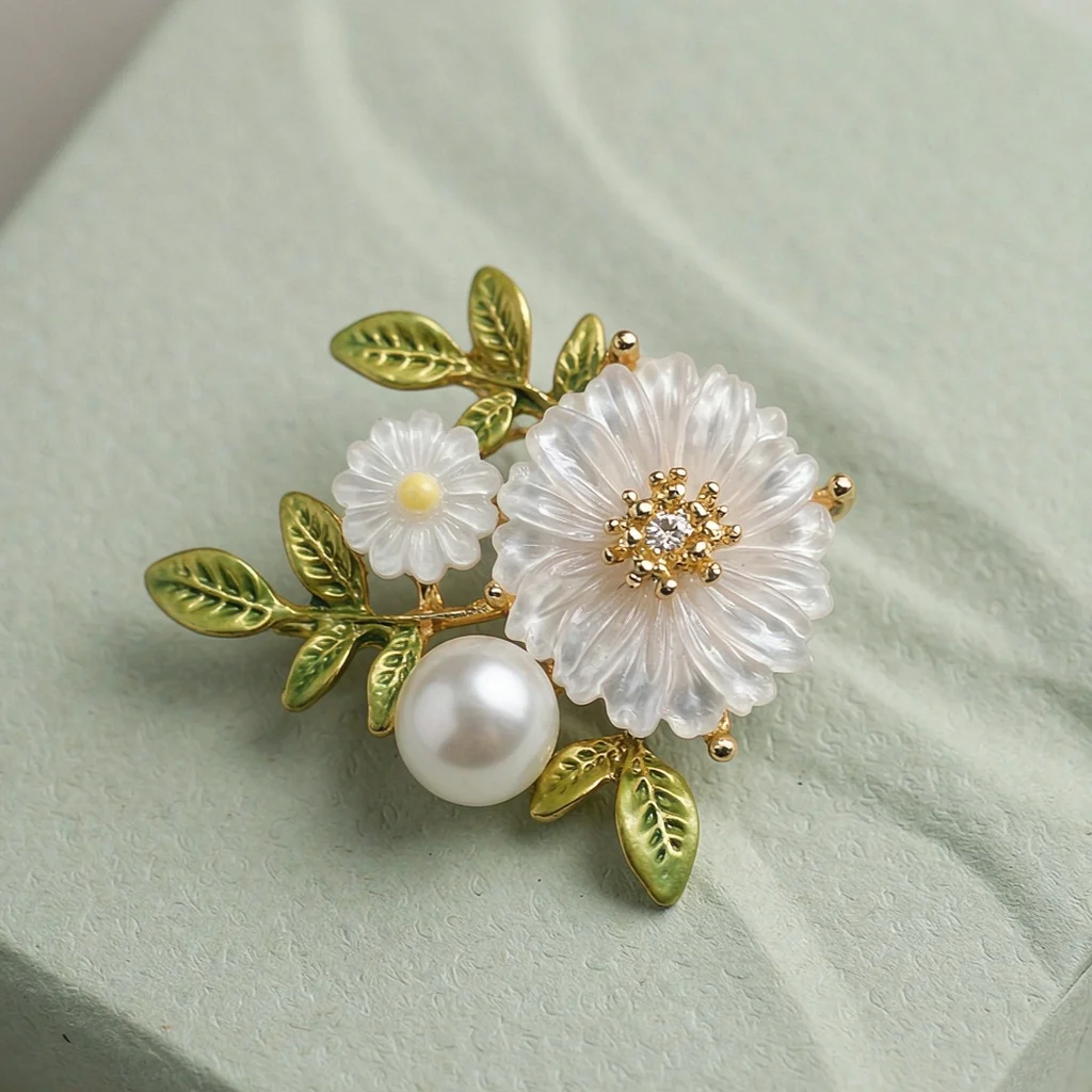 2026 Brooch, Stylish Brooch, Silk Clip, Decorative Pin, Versatile, Anti-Exposure Accessory, DIY Metal Buckle, Corsage, Exquisite Brooch, Commuting, High Aesthetic Value, Unique, Elegant, Ins-style Personalized Outfit, Business Banquet Brooch, Minimalist, Bag Accessory, Themed Brooch, Collar Accessory
