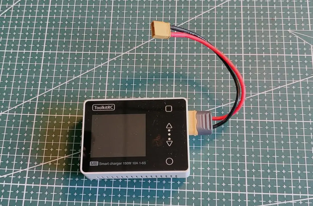 

95% new ToolkitRC M6 Charger - DC 150W 10A LCD 2S - 6S Lipo Battery Smart Balance Charger Discharger For Fpv RC Racing Model