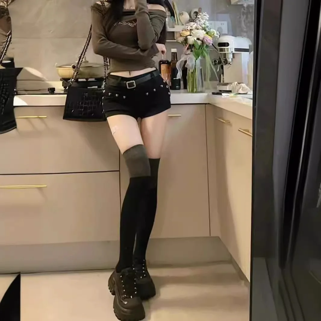 Hot Pants Female Hot Girl Y2k Retro Nightclub Sexy Low Waist, Hip Hugging, Rivet Denim Super Shorts