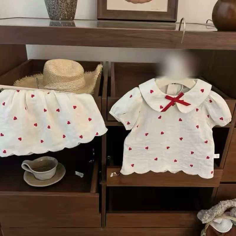 Girls Fashionable Casual Sweet Heart-Shaped Top And Shorts Set Short-Sleeved Outfit for Kids