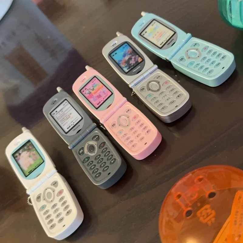 ألعاب الأرواح الصغيرة الوجه الهاتف مسجل صوتي Gashapon لعبة الكبسولات تحصيل الرجعية هدية للبالغين الجدة المفاتيح التبعي