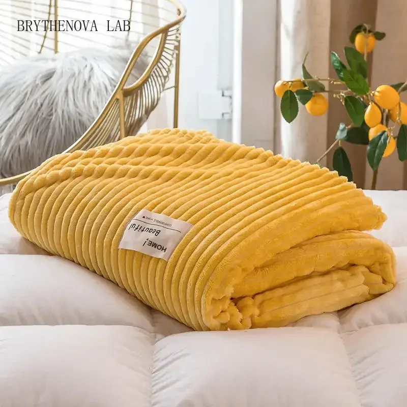 Blankets for Beds Solid Yellow Color Soft Warm 300GSM Square Plaid Flannel Blanket on the Bed Thickness Throw Bedspread
