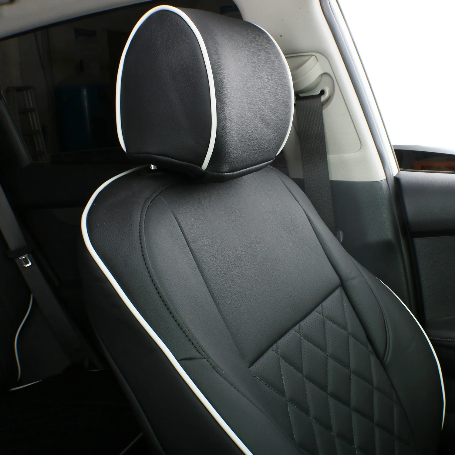 

High End Breathable Set Car Seat Luxury Sports Black PU Leather Airbag Seat Cover