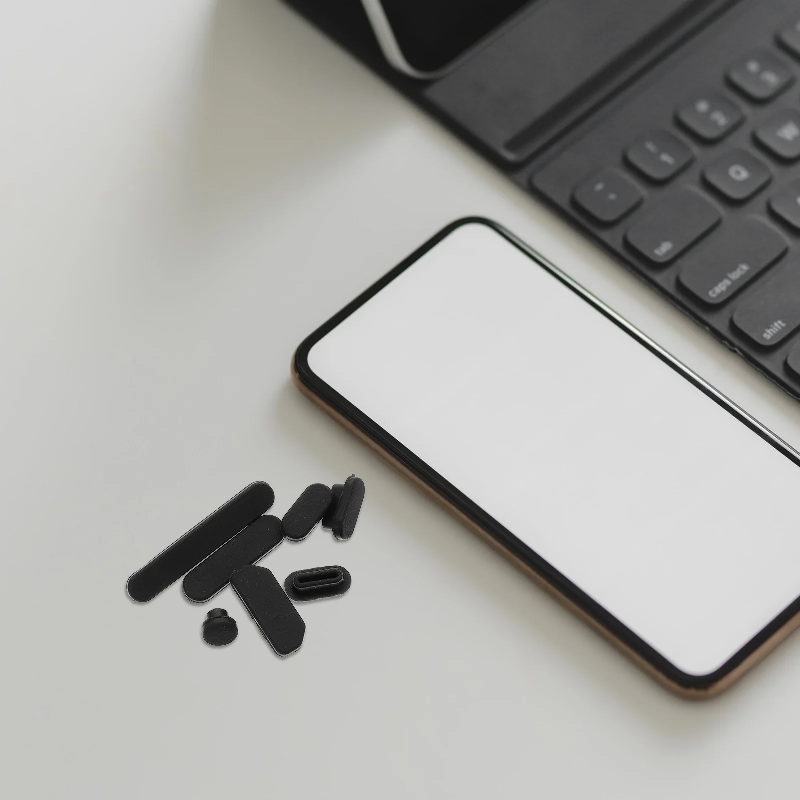 

5Sets Notebook Port Dust Plug Silicone Cover Laptop Interface Protector Compatible with Macbook 16 Inch