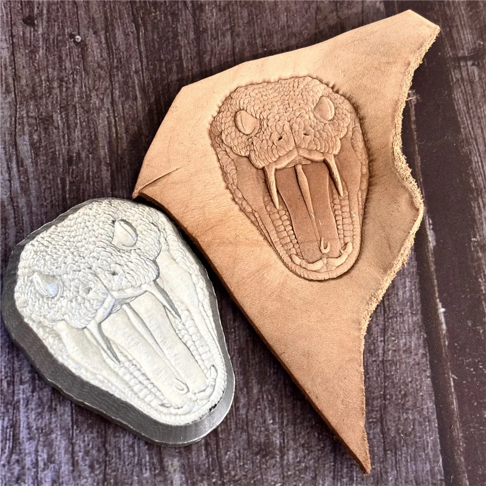 Snake Head 3D Leather Mold Carving Stamp Aluminum Alloy Embossing Molds Metal Stamper Leather Craft Stamping Tool 5.1x3.8cm