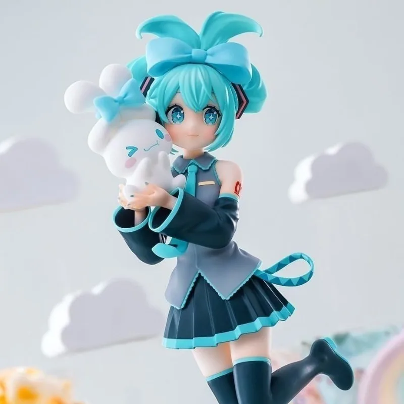 

17cm Hatsune Miku Figure Anime X Cinnamoroll Figure Model Peripheral Collectible ModelsDecorative Cartoon child Toy Gift