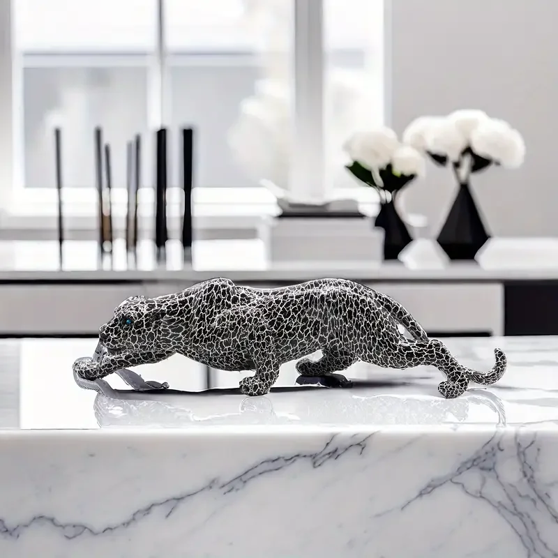 Resin Cheetah Fiugrine Modern Creative Leopard Decorative Sculpture Panther Statue Home Bar Living Room Study Room Decor Gift