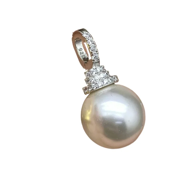 HUGE 14-15MM SOUTH SEA WHITE PEARL PENDANT