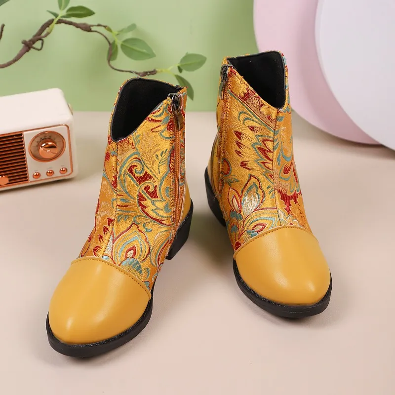 

Kids Princess Boots Chinese Ethnic Style Girls Leather Boots Embroidered Chic 2025 Autumn Winter New Children Short Boots Zipper