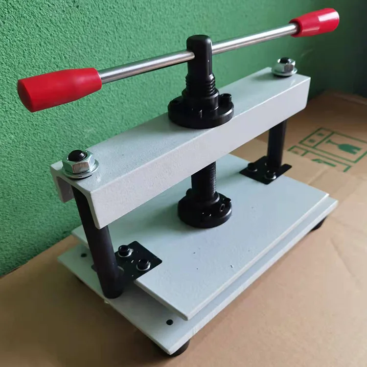 A5 flattening machine Financial voucher finishing 21.5 * 15.5 cm Small flattening paint Manual flattening machine