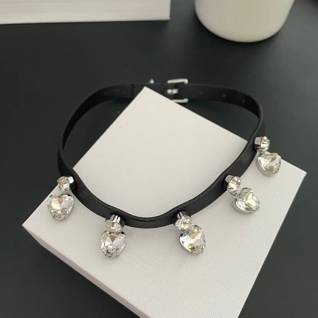 

Peach Heart Crystal Leather Collar