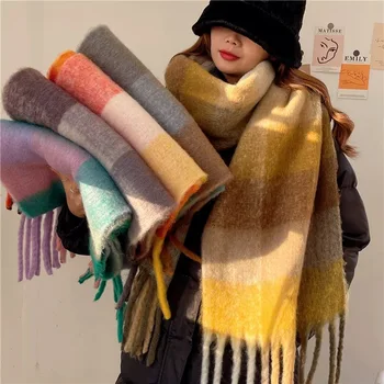 2024 Il più nuovo Sciarpa a quadretti colorata Autunno Inverno Moda donna Versatile Fazzoletto da collo caldo Ispessimento Nappe su due lati Scialle