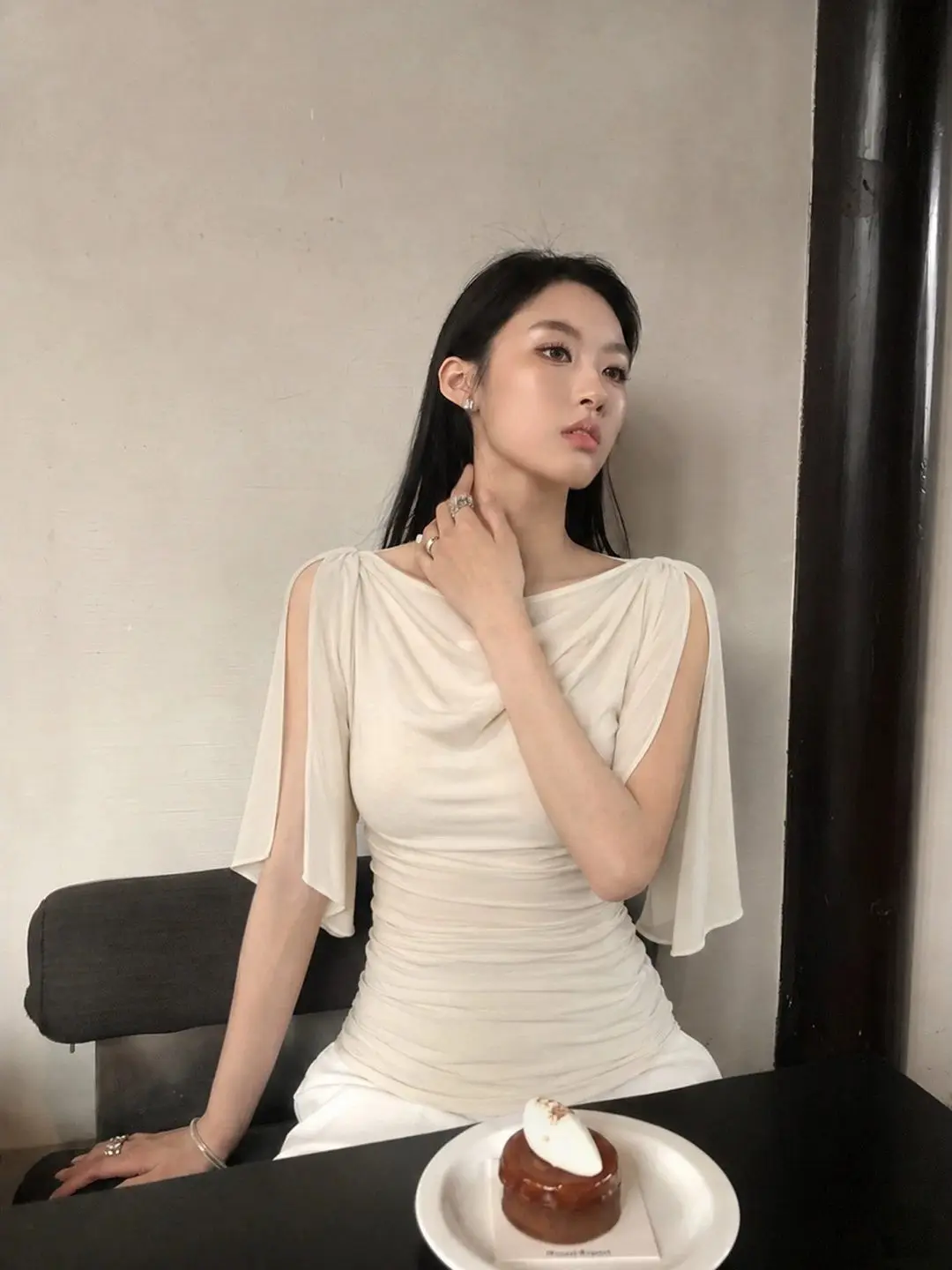 White Off-Shoulder T-Shirt Women's Summer Loose Bell-Sleeve Gathered Miu Series Hang-Neck Short-Sleeve High-End Feeling Top