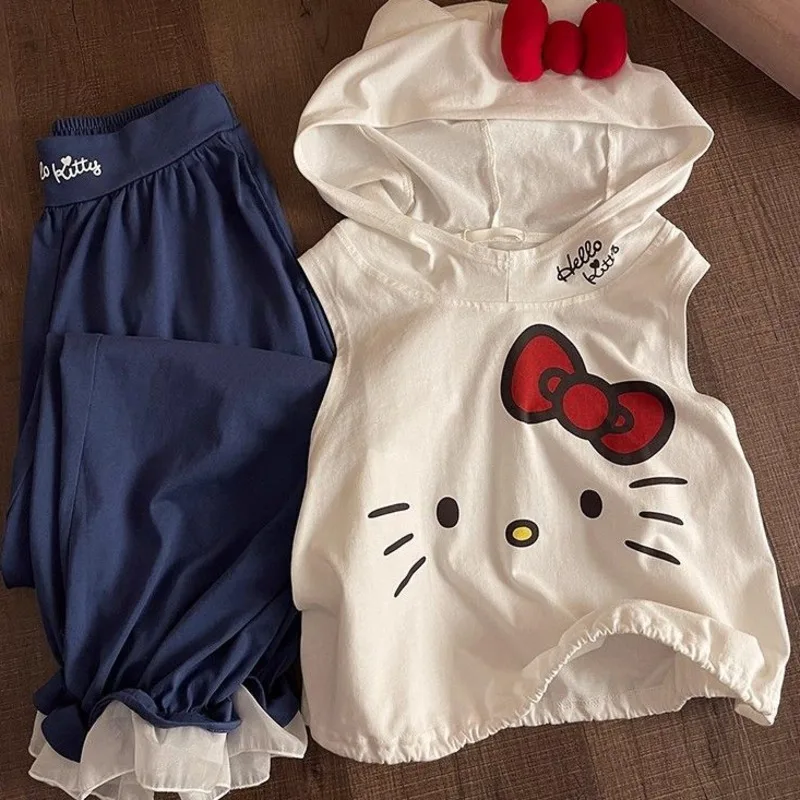 

Sweet and Cute Hello Kitty Hooded Sleeveless Pajamas for Women, Suitable for Summer New Tops & Short Pants Homewear Set