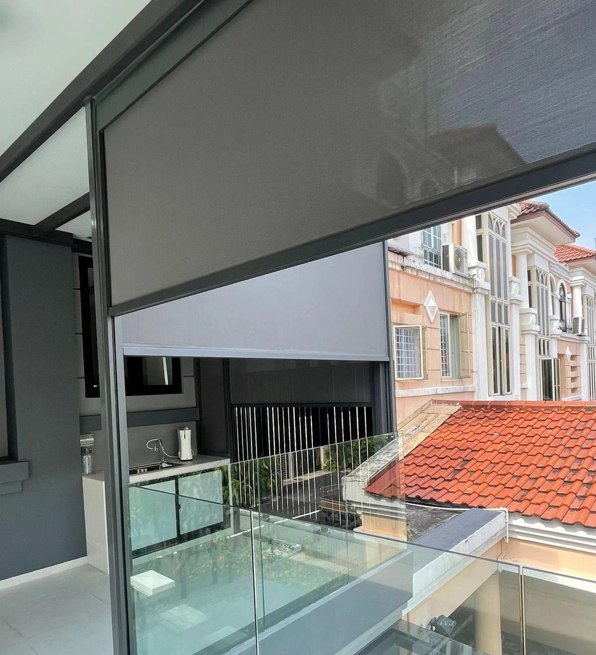 ستارة مقاومة للرياح، ستائر كهربائية مقاومة للماء للاستخدام الخارجي، شرفة غازيبو، عريشة خارجية من الألومنيوم، بمحركات خارجية