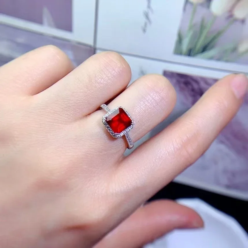

Natural Garnet Ring 925 Silver Feather Ring for Party 7mm*7mm 2ct 18K Gold Plated Garnet Silver Jewelry for Party