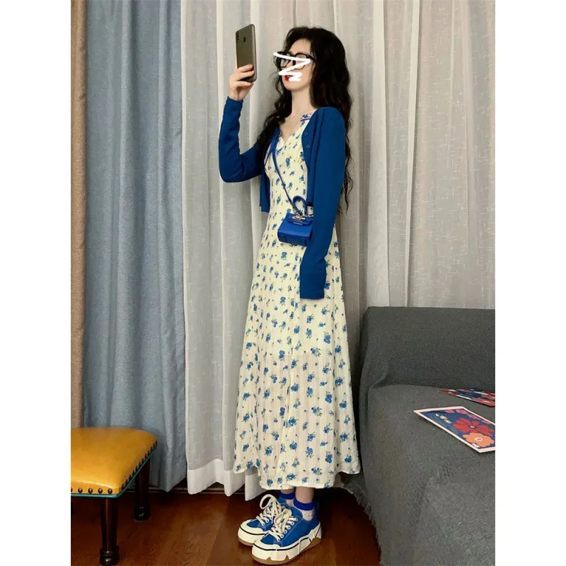 Temperament Commuter Small French Blue Floral Halter Dress Children's Y2k Summer 2025 New Seaside Holiday Long Dress Set Trend