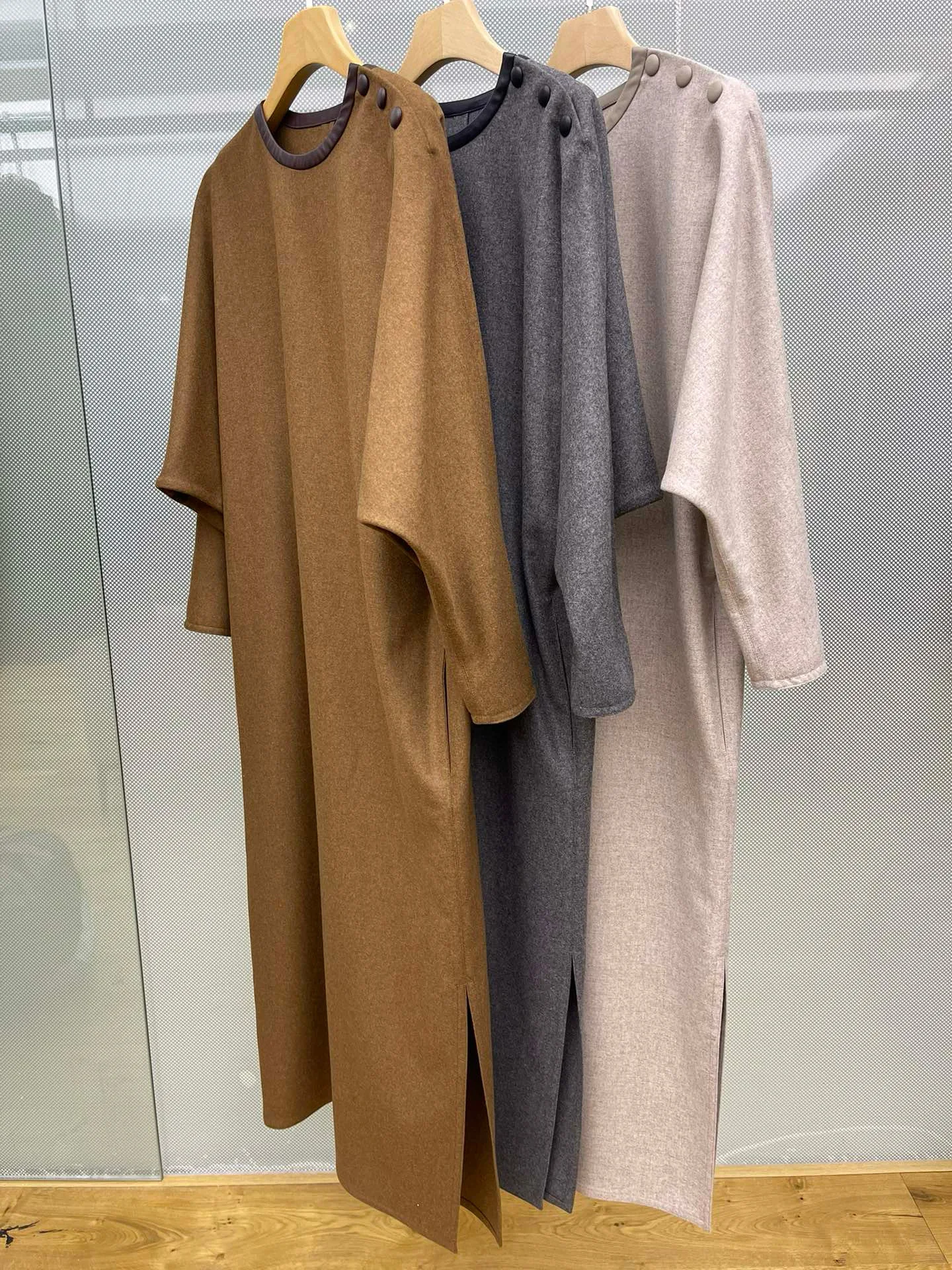 

Женское осеннее новое шерстяное однотонное платье с круглым вырезом из натуральной кожи, универсальное пальто