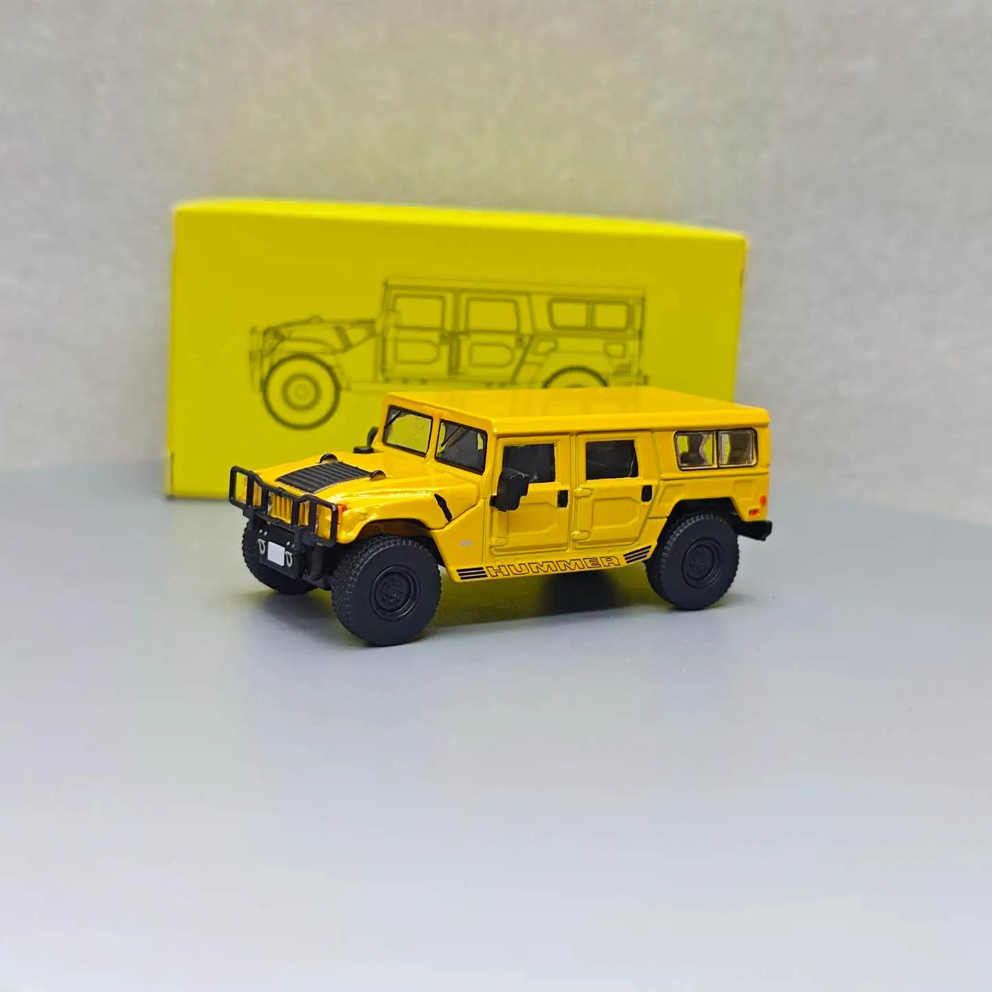 

596 1:64 Hummer H1 Yellow 596 79 Diecast Alloy Car Model Collectible Gift