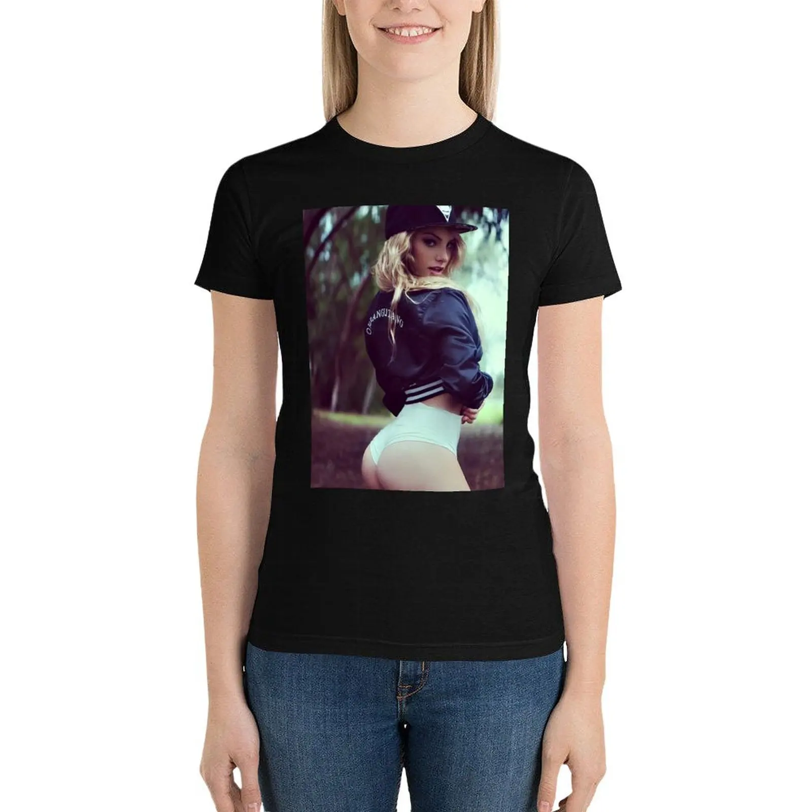 

Lele Pons T-Shirt lady clothes anime clothes Women's tee shirt