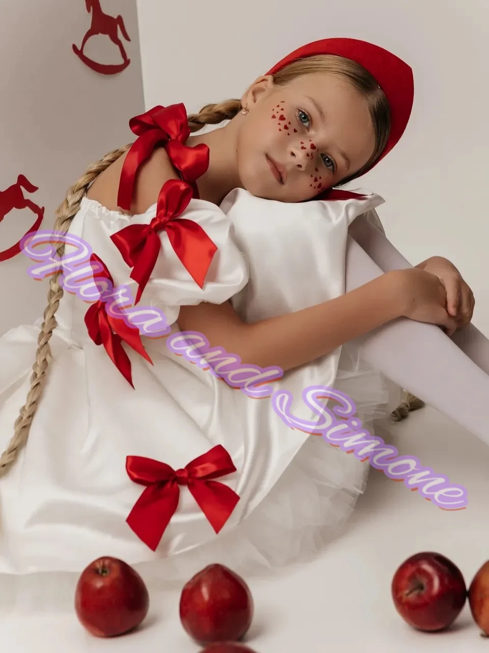 فساتين فتاة الزهور مكشوفة الكتفين من الساتان بفيونكة حمراء بطول الركبة وأكمام قصيرة منتفخة لحفلات أعياد الميلاد فستان أطفال مخصص #2