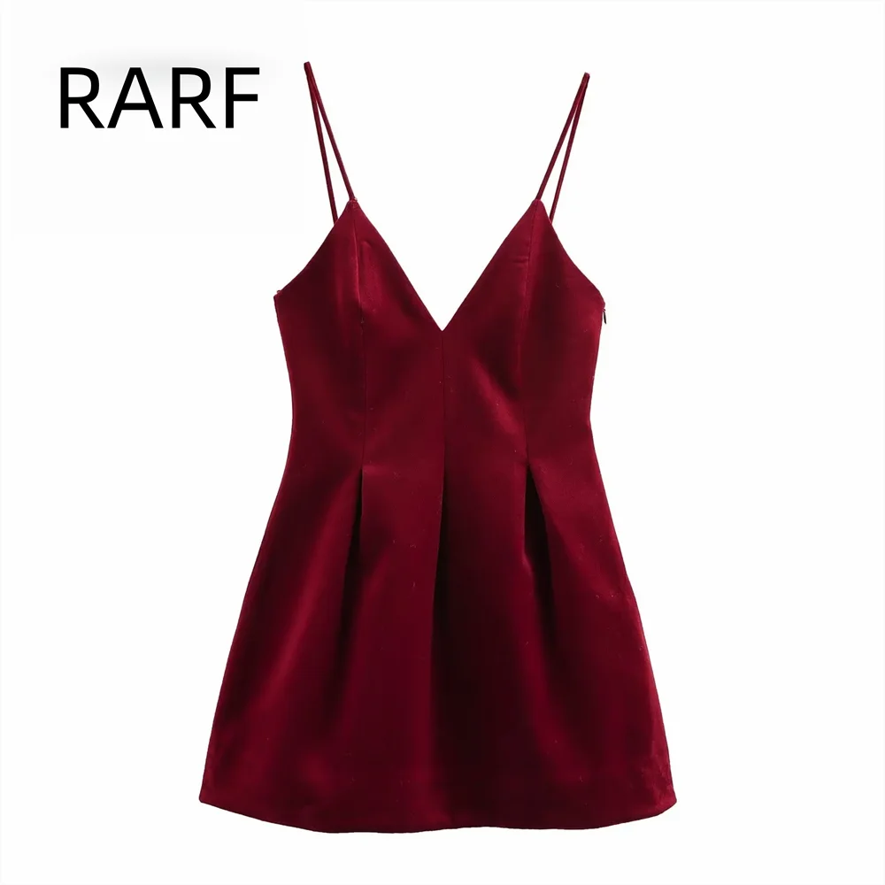 2024 Autumn/Winter New Style French Luxury Flat Velvet Sleeveless Low V-neck Strap Short Dress for Women