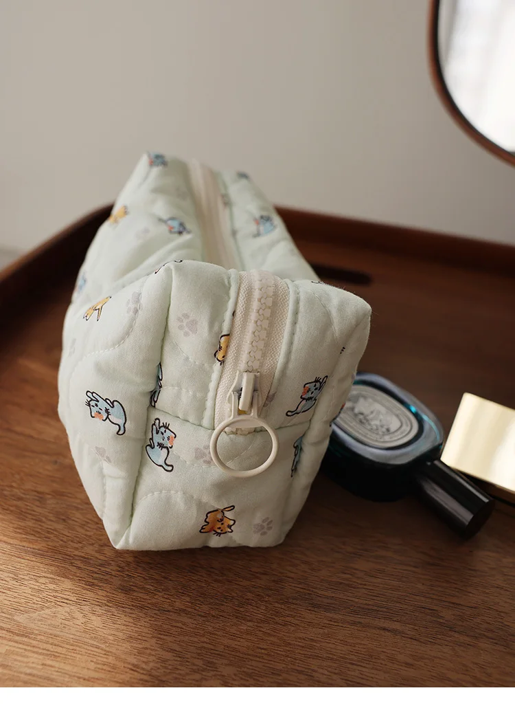 Niedliche bedruckte Katzen-Aufbewahrungstasche, Kosmetiktasche, Damenbinden- und Hygieneartikel-Tasche, tragbare kleine Make-up-Tasche für Mädchen – Detail 7