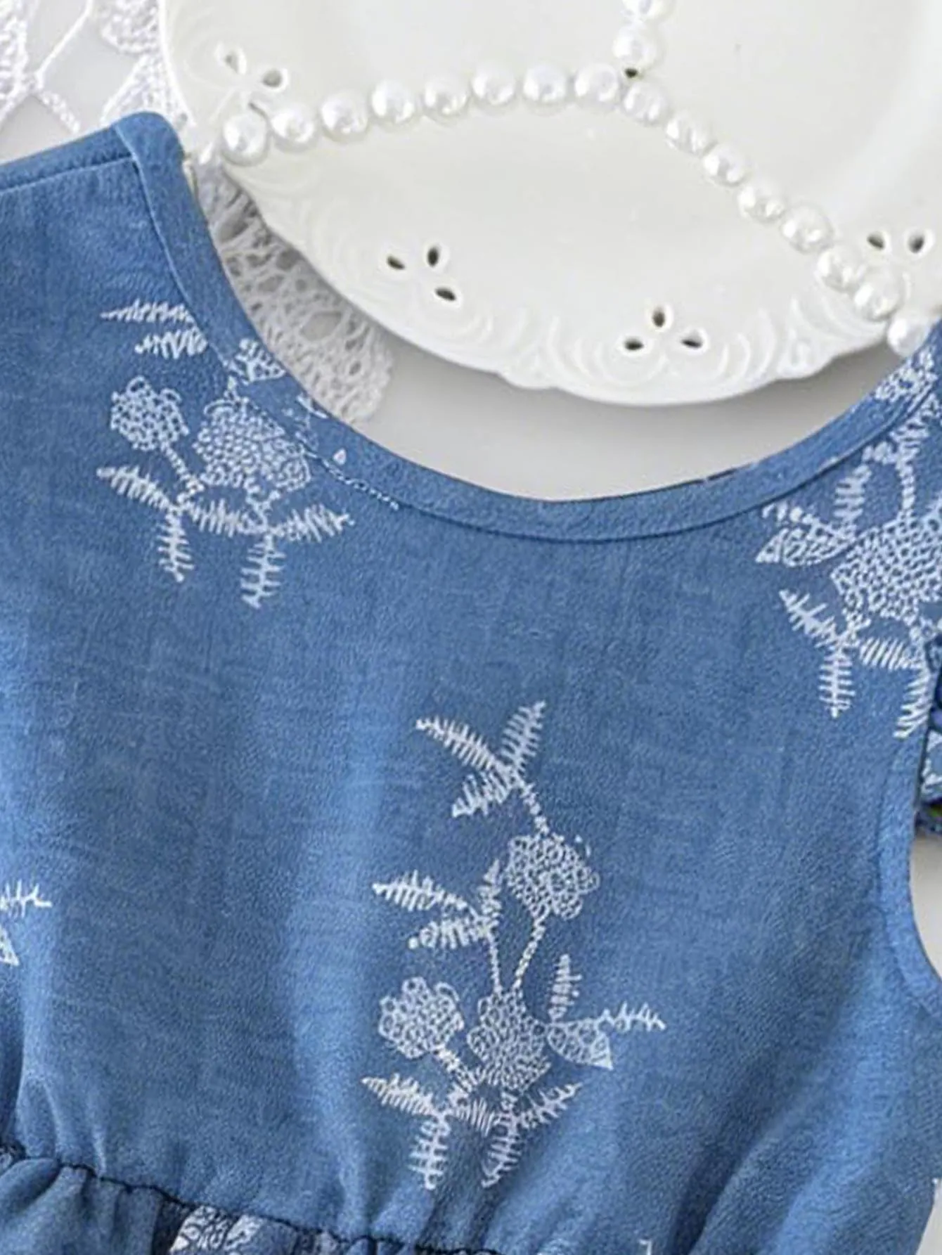 Mädchen-Knielanges Sommerkleid mit abnehmbaren Schleifen und Rückenausschnitt - Allover-Print Strand- und Urlaubskleidung für Kinder – Detail 5